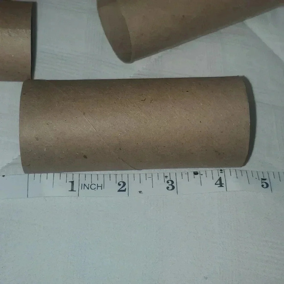 Clean 50 toilet paper rolls & 7 paper towel rolls Use for arts, crafts & etc - Picture 4 of 6